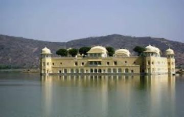 Experience Jaipur Tour Package for 3 Days 2 Nights