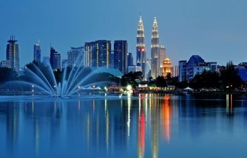 Experience 4 Days 3 Nights Kuala Lumpur and Sunway Lagoon Trip Package