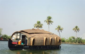 Best 6 Days 5 Nights Cochin, Munnar and Thekkady Holiday Package