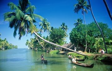 Amazing 6 Days 5 Nights Cochin, Munnar and Alleppy Vacation Package
