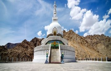7 Days 6 Nights Leh, Alchi, Nubra Valley and Pangong Lake Vacation Package