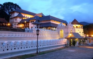 Memorable 5 Days 4 Nights Nuwara Eliya, Ramboda, Colombo with Balapitiya Holiday Package