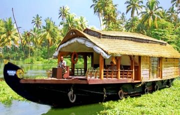 Memorable 3 Days 2 Nights Kumarakom with Alleppey Holiday Package