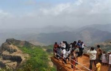 Pleasurable 4 Days 3 Nights Mahabaleshwar Holiday Package