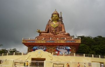 Beautiful 9 Days 8 Nights Gangtok, Tsomgo Lake, Pelling and Darjeeling Tour Package