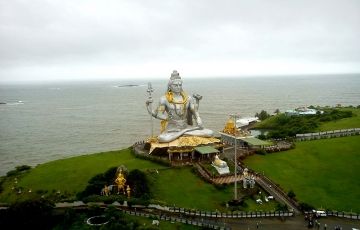 Family Getaway 5 Days 4 Nights Horanadu, Murdeshwar, Kollur and Belur Trip Package