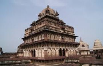 Magical 5 Days 4 Nights Gwalior, Orchha, Khajuraho and Jhansi Holiday Package