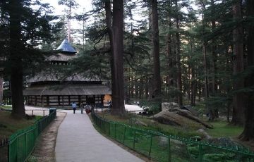 Manali and Rohtang Pass Tour Package for 4 Days 3 Nights from Delhi