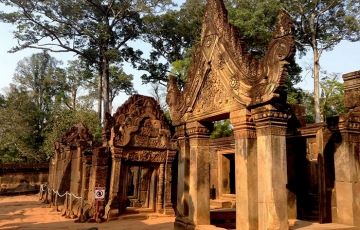 Pleasurable 6 Days 5 Nights Siem Reap, Banteay Srei, Phnom Kulen and Angkor Wat Trip Package