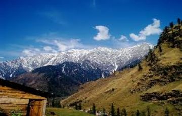 Experience 5 Days 4 Nights Manali, Rohtang Pass and Manikaran Vacation Package