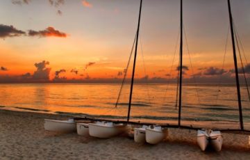 Heart-warming 8 Days 7 Nights Cuba and Playa Sirena Holiday Package