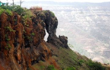 Amazing 4 Days 3 Nights Panchgani with Pratapgarh Tour Package