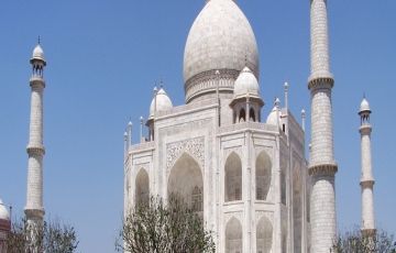 Heart-warming 2 Days 1 Night Agra Fort Trip Package