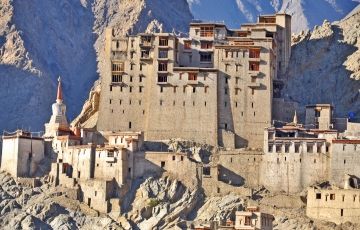 7 Days 6 Nights Leh, Nubra and Pangog Tour Package