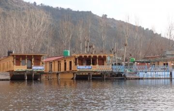 8 Days 7 Nights Srinagar Family Trip Package
