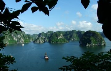 Magical 13 Days 12 Nights Hanoi, Halong, Hue and Danang Trip Package