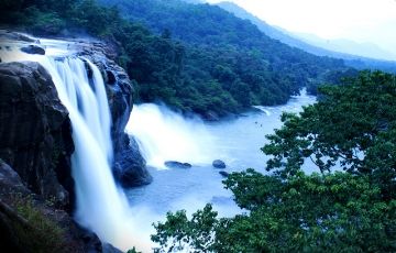 Ecstatic 6 Days 5 Nights Cochin, Munnar, Thekkady and Alleppey Holiday Package