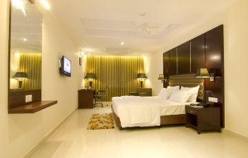 Heart-warming 2 Days 1 Night Kumbakonam Trip Package