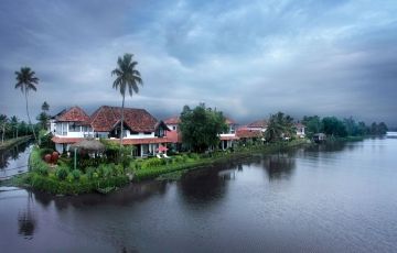 Best Alleppey Tour Package for 2 Days 1 Night