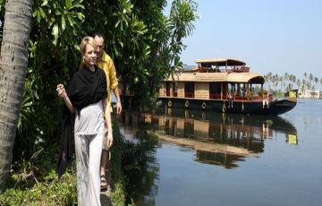 Memorable 6 Days 5 Nights Kochi, Munnar, Thekkady with Alleppey Tour Package