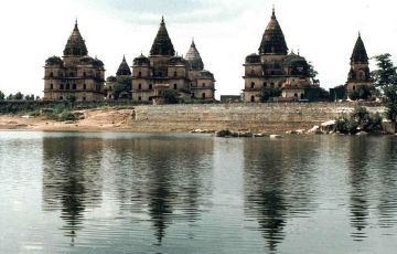 Best 4 Days 3 Nights Orchha, Jhansi, Khajuraho, Panna with Chitrakoot Tour Package