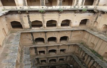 2 Days Delhi to Neemrana Tour Package