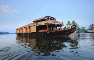 Experience 2 Days 1 Night Alleppey Trip Package