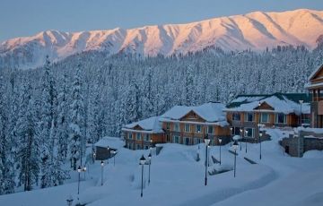 5 Days 4 Nights Srinagar, Gulmarg, Pahalagam and Sonmarg Holiday Package