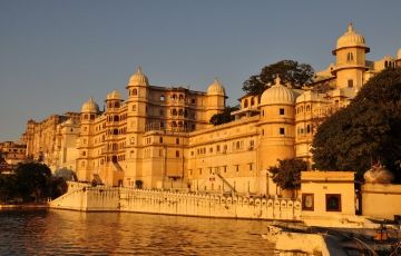 8 Days Udaipur to Omkareshwar Holiday Package