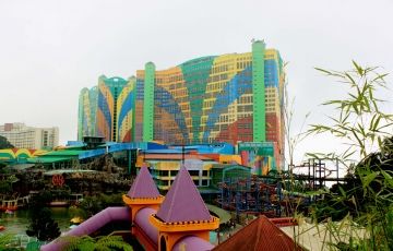 Magical 4 Days 3 Nights Sunway Lagoon with Genting Highlands Tour Package