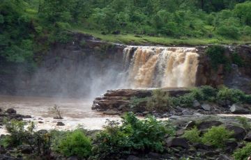 Beautiful 3 Days 2 Nights Saputara, Gira fall with Hatgad Fort Tour Package