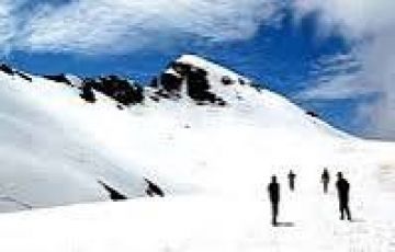 5 Days 4 Nights Manali, Rohtang Pass and kullu Tour Package