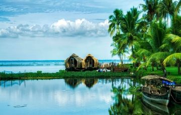 5 Days 4 Nights Cochin, Munnar, Thekkady with Alleppey Hill Stations Tour Package