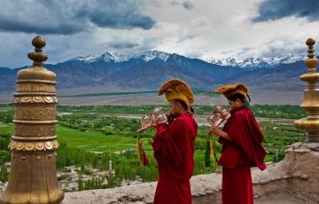 Ecstatic 10 Days 9 Nights Nubra Valley Tour Package