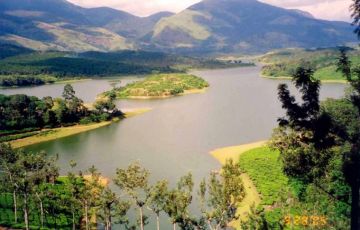 Heart-warming 5 Days 4 Nights Munnar Tour Package