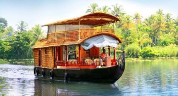 Amazing 4 Days 3 Nights Munnar with Alleppey Tour Package