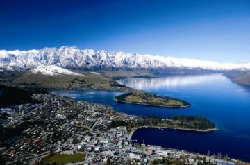 Best 7 Days 6 Nights Auckland, Waitomo, Rotorua, Queenstown with Milford Sound Tour Package