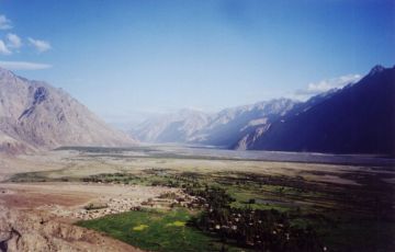 Heart-warming 7 Days 6 Nights Leh, Nubra Valley, Pangong Lake, Hemis and Thiksey Trip Package
