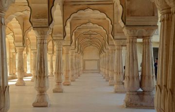 Experience 12 Days 11 Nights Delhi, Varanasi, Khajuraho, Agra, Jaipur, Udaipur and Jhansi Vacation Package