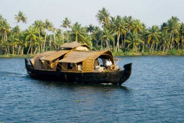 Memorable 4 Days 3 Nights Cochin, Munnar, Thekkady with Thekkady Trip Package