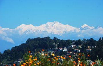 Beautiful Darjeeling Tour Package for 4 Days 3 Nights