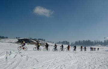 Best 5 Days 4 Nights Srinagar, Gulmarg and Pahalgam Holiday Package