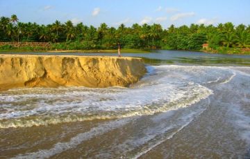 Beautiful 2 Days 1 Night Pamba Holiday Package