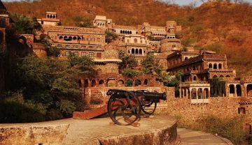 Amazing 2 Days 1 Night Jaipur and Ranthambore Holiday Package