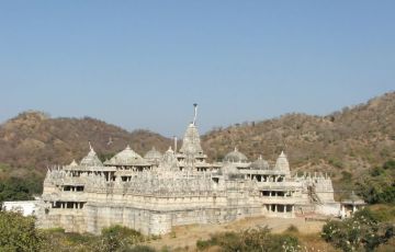 Mumbai, Ahmedabad, Jamnagar, Dwarka, Junagarh, Sasangir, Somnath, Diu, Palitana, Bhavnagar and Mumbai Tour Package for 13 Days 12 Nights