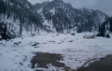 Experience 4 Days 3 Nights Manali, Kulu, Solang, Devnagar, Manikran Sah and Rohtang Tour Package