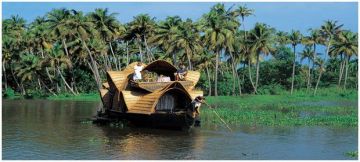 Memorable 6 Days 5 Nights Munnar, Thekkady, Alleppey, Kovalam, kanyakumari, Madurai, Rameswaram, Kodikkanal and Ooty Trip Package