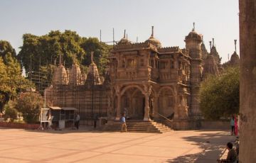 Magical 4 Days 3 Nights Keshariyaji, Udaipur and Shrinathaji Tour Package