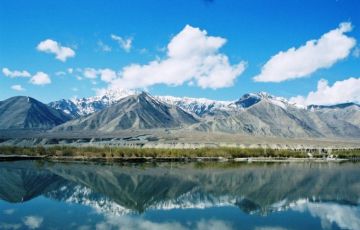 Beautiful 7 Days 6 Nights Delhi, Leh, Ullleytokpo, Nubra Valley, Pangong Lake and Delhi Holiday Package