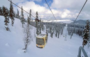 Family Getaway 6 Days 5 Nights Delhi, Srinagar, Gulmarg, Sonmarg with Pahalgam Trip Package